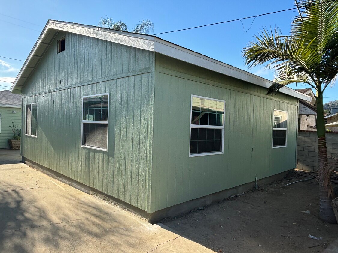 Foto del edificio - 2656 Roseview Ave