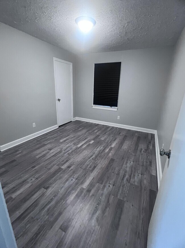 Foto del edificio - 501 Ashburn St