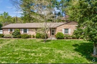 Building Photo - 8205 Ainsworth Dr
