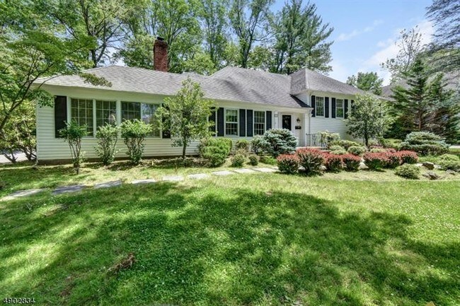 Building Photo - 478 Long Hill Dr