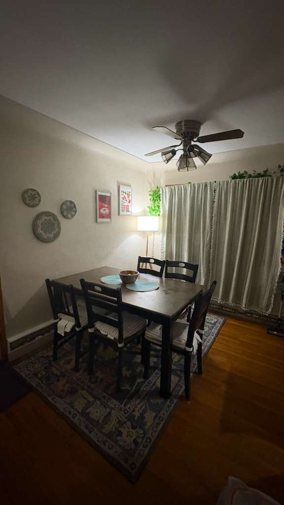 Building Photo - 1320 Main St