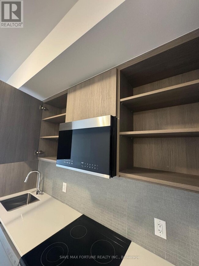 Building Photo - 7439 Kingston Rd