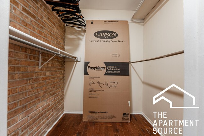 Foto del edificio - 715 W Diversey Pkwy