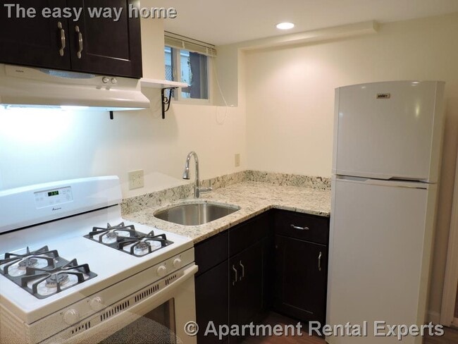 Building Photo - 34 Chatham St