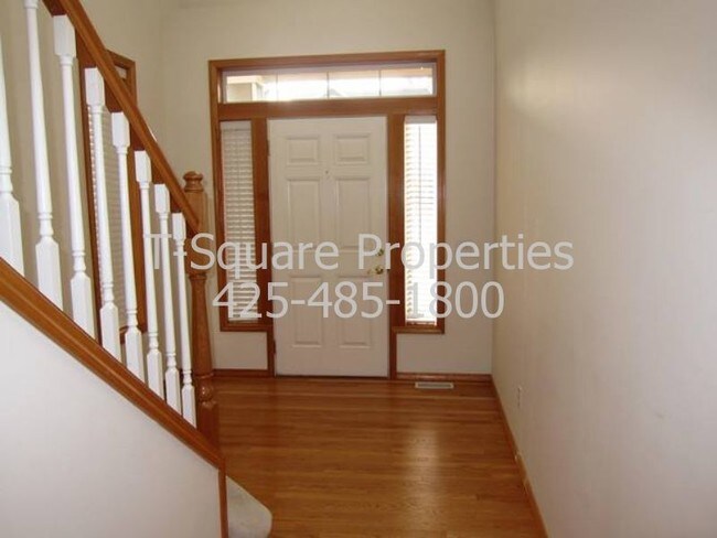 Foto del edificio - 919 183rd Pl SE