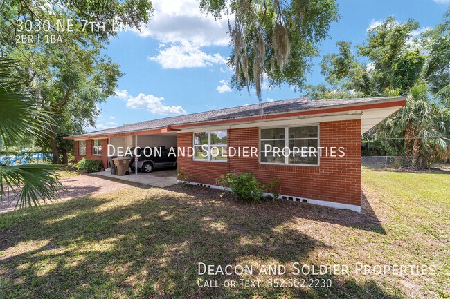 Foto del edificio - 3030 NE 7th Ln