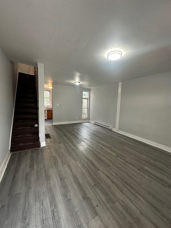 Building Photo - 3911 N Percy St