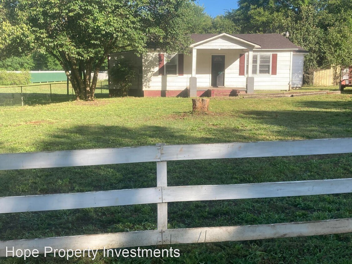 2 br, 1 bath House 8977 Hogansville Rd House Rental in Hogansville