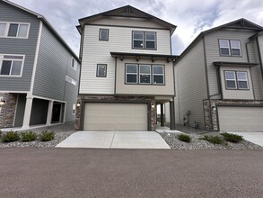 Building Photo - 7435 Gorgeted Quail Grv