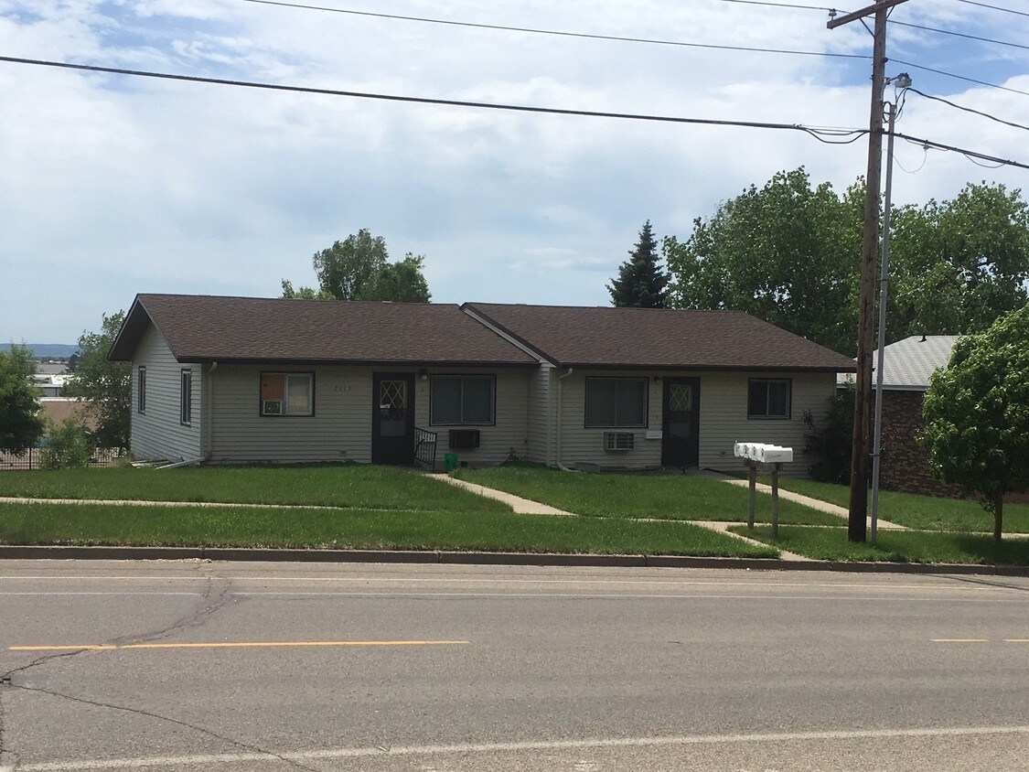 2115 E Rosser Ave Unit 1, Bismarck, ND 58501 Apartment for Rent in