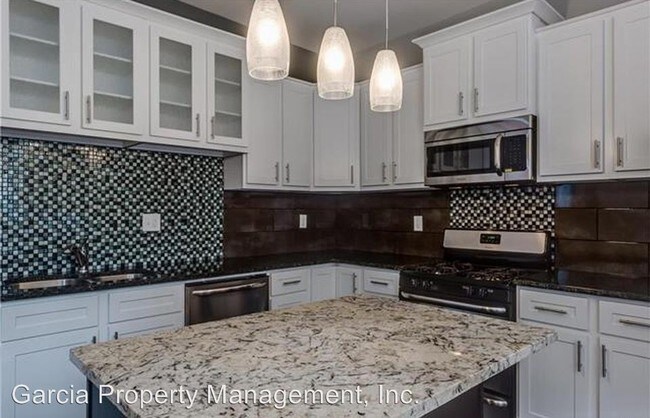 Foto del edificio - 5150 Waterman Blvd