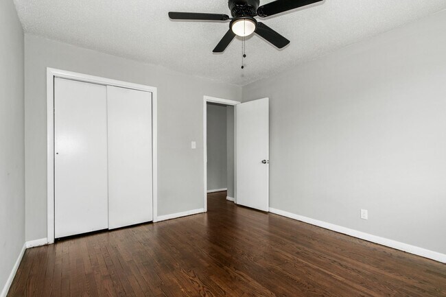 Foto del edificio - 1510-1512 North 63rd Terrace