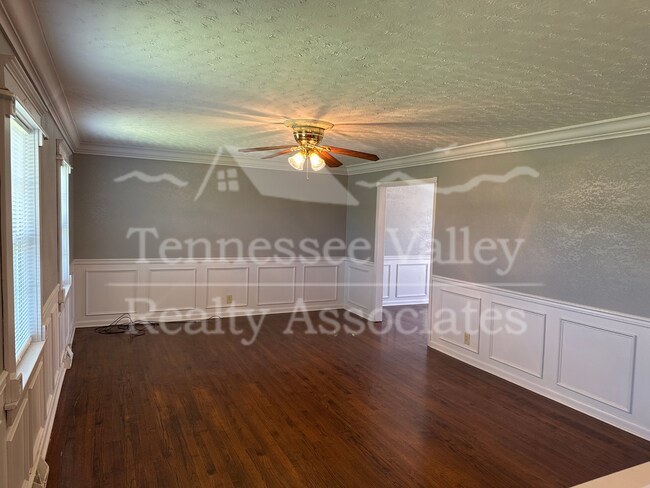 Foto del edificio - MOVE IN READY! TOUR TODAY! Check out this ...