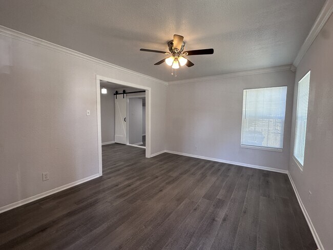 Foto del edificio - 4225 Harry St