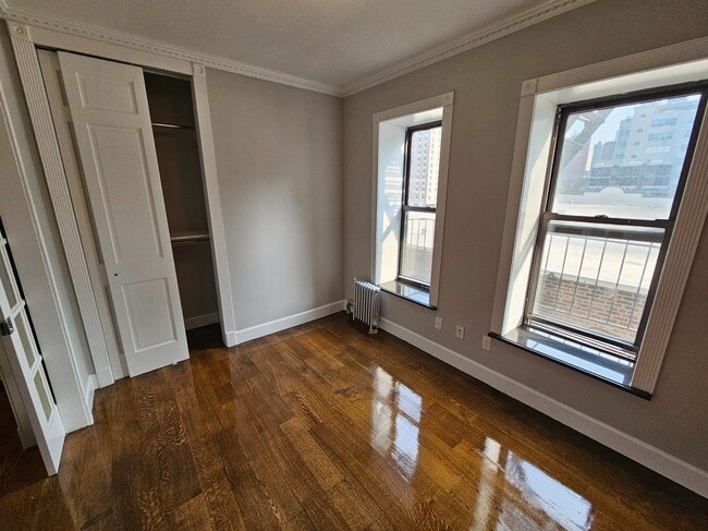 Foto del edificio - 338 E 100th St
