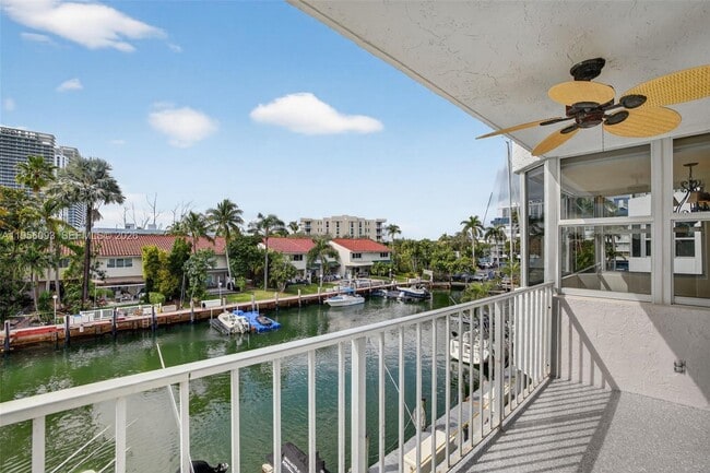 Foto del edificio - 16565 NE 26th Ave