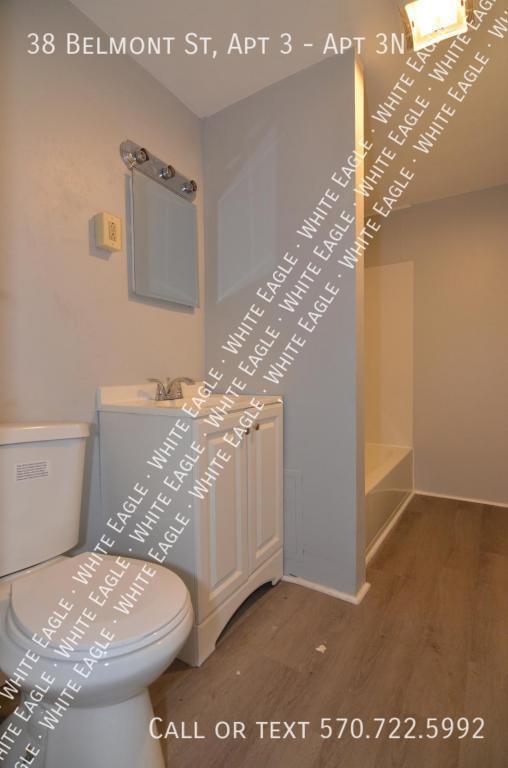 Foto del edificio - Belmont, 38 Belmont St, Apt 3N