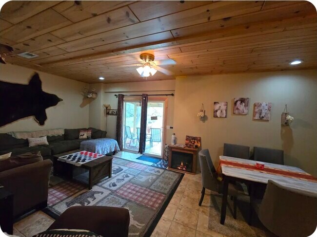 Foto del edificio - 4536 Moore Rd