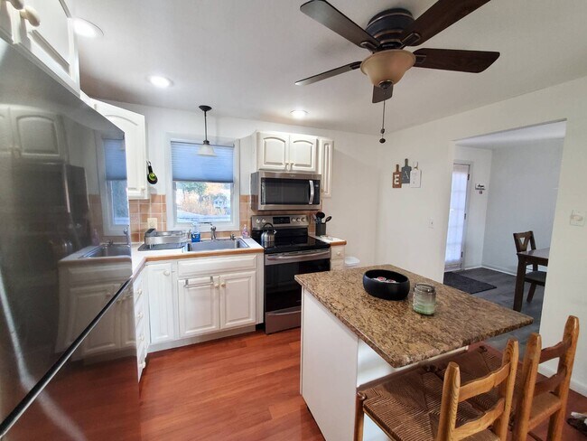 Foto del edificio - 25 Clark Ave