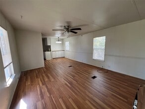 Building Photo - 806 N Oneal St