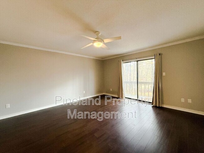 Foto del edificio - 413 Watergap Dr