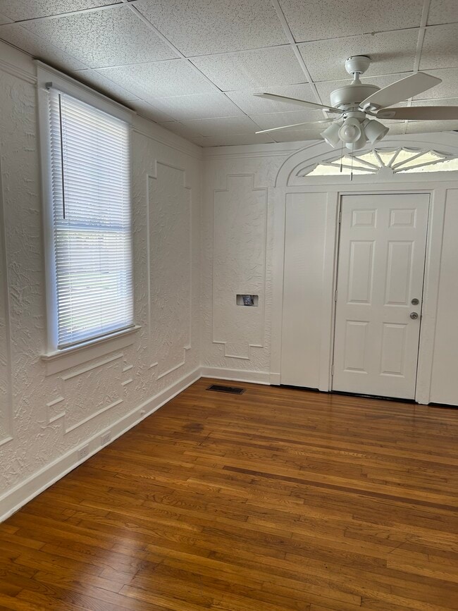 Building Photo - 5816 Tchoupitoulas St