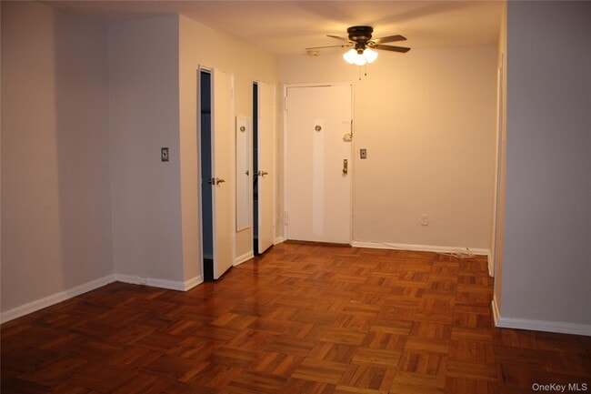 Building Photo - 277 Bronx River Rd