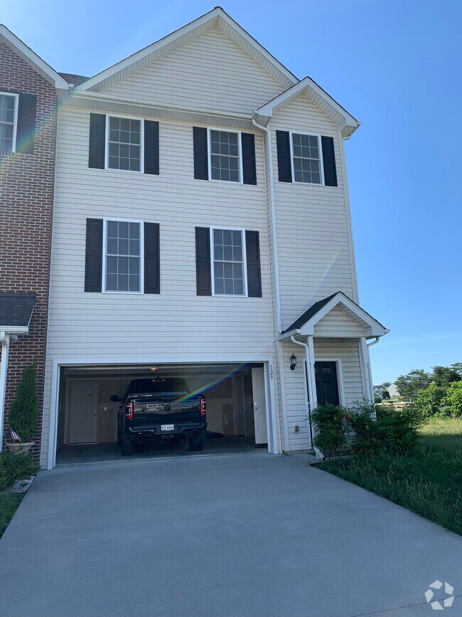 Apartments For Rent in Winchester, VA 8 Rentals