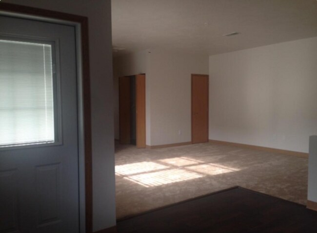 Building Photo - 46855 Red Fox Lane - Fairmont 34