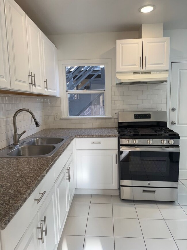 Building Photo - 3418 Cimarron St