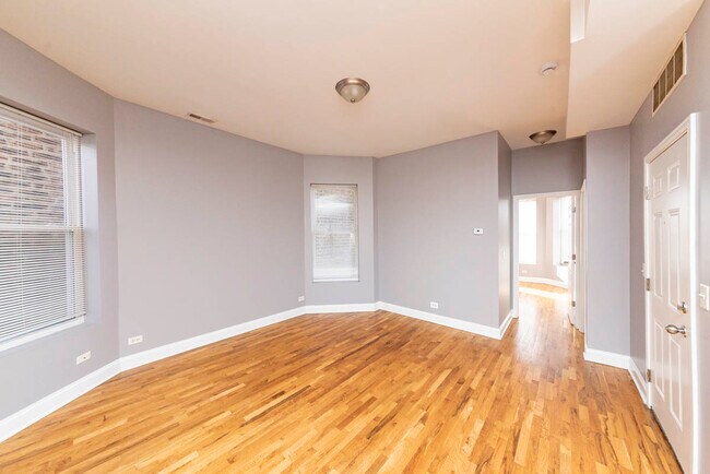 Foto del edificio - 7237 S Ridgeland Ave