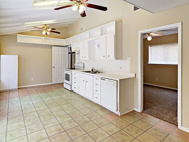 Building Photo - **1st month free with 18 month lease**