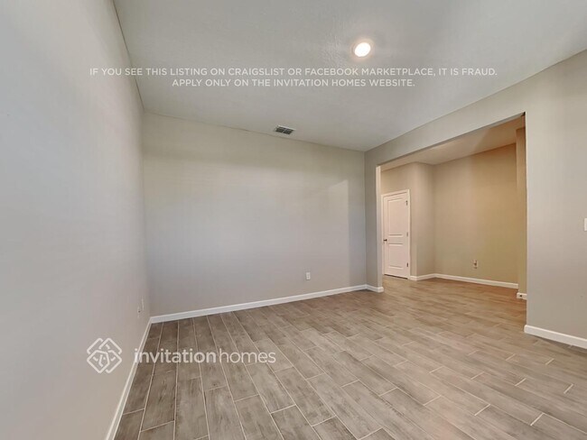 Building Photo - 9760 Lovage Ln