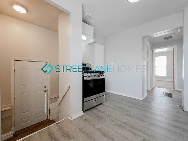 Foto del edificio - 6563 Avalon Ave