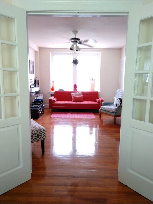 Primary Photo - 602 W Chapel Hill St