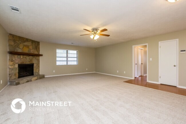 Building Photo - 3790 Creekview Cir