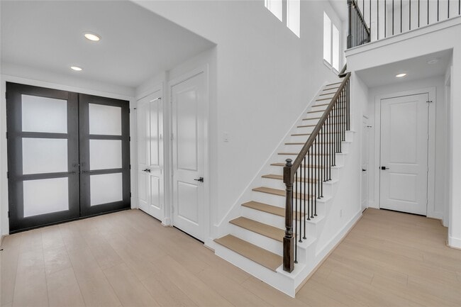 Building Photo - 4320 Avron Dr