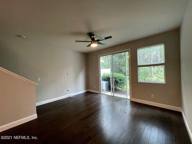 Building Photo - 5924 Bartram Village Dr