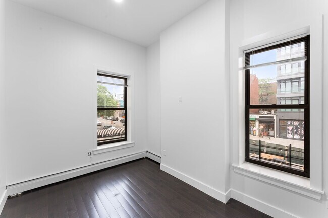 Foto del edificio - 4462 23rd St