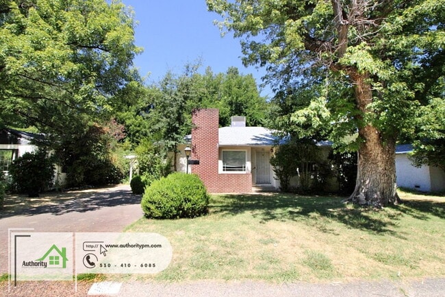 Building Photo - 686 Coronado St
