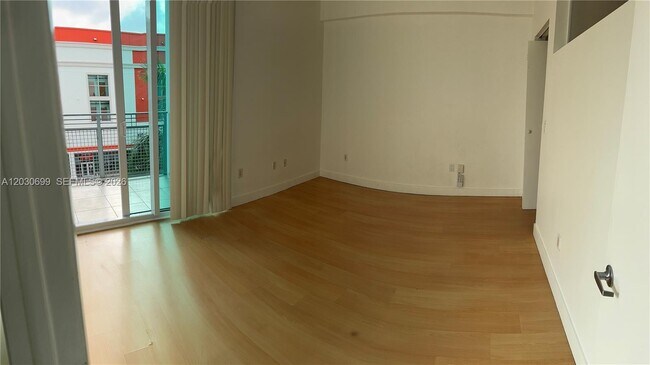 Foto del edificio - 350 NE 24th St