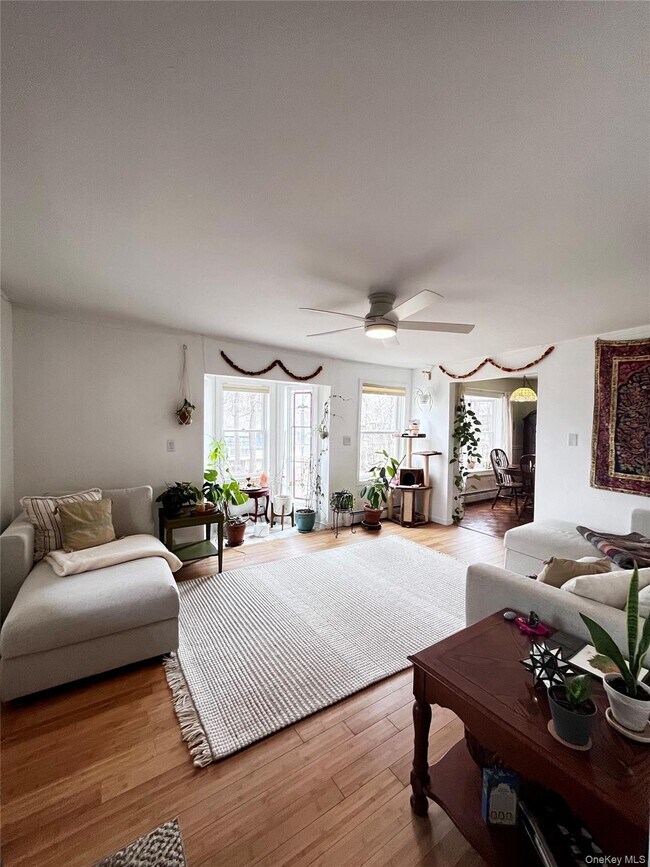 Foto del edificio - 16 Yoeman Ln