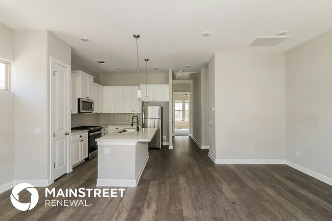 Foto del edificio - 5116 Royal Heath Dr