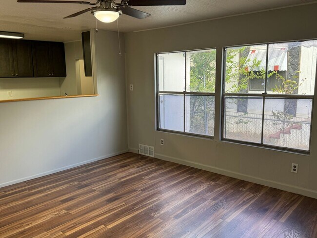 Foto del edificio - 8415 Braewick Dr