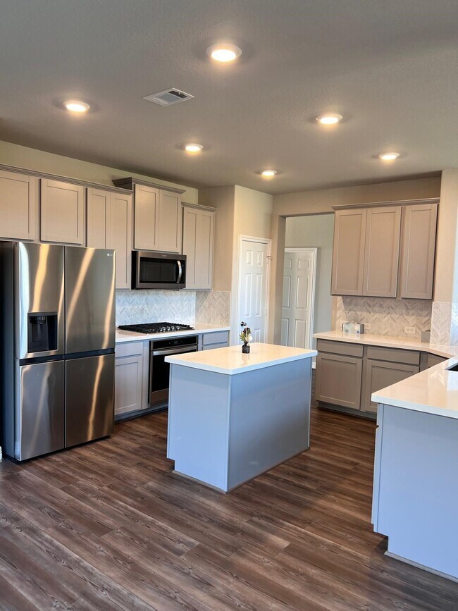 Foto del edificio - 3438 Acacia Grv Ln