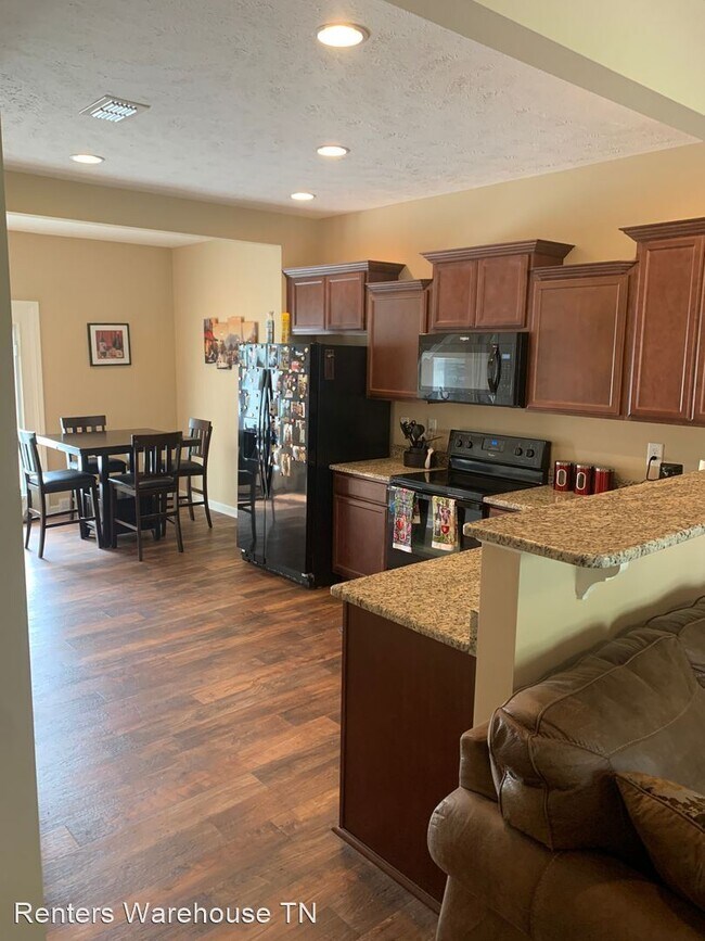 2 br, 2.5 bath House 1750 Sprucedale Drive House for Rent in Nashville, TN