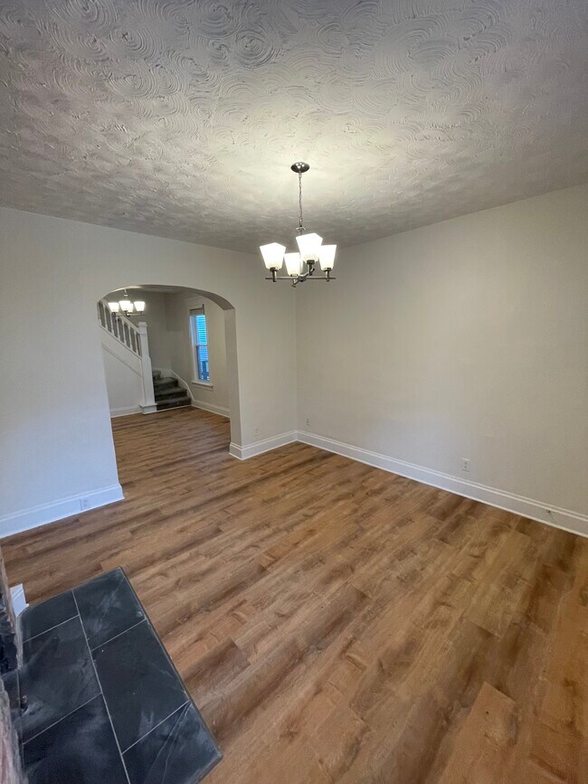 Foto del edificio - 411 E Whittier St