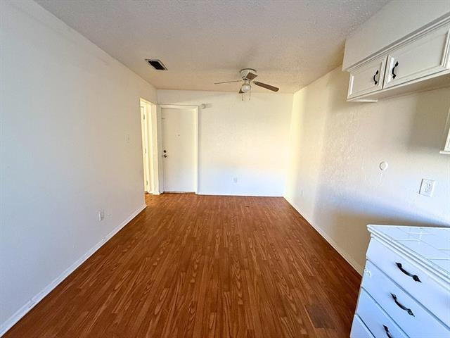 Foto del edificio - 1021 Pleasant Valley Ln