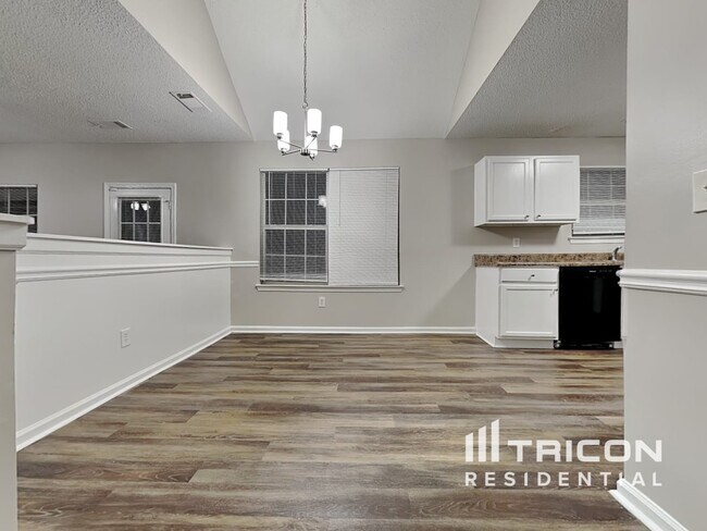 Foto del edificio - 125 Caney Creek Pkwy