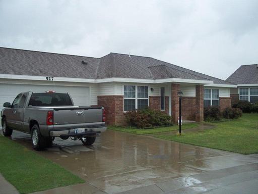 Primary Photo - 527 Legends Ln